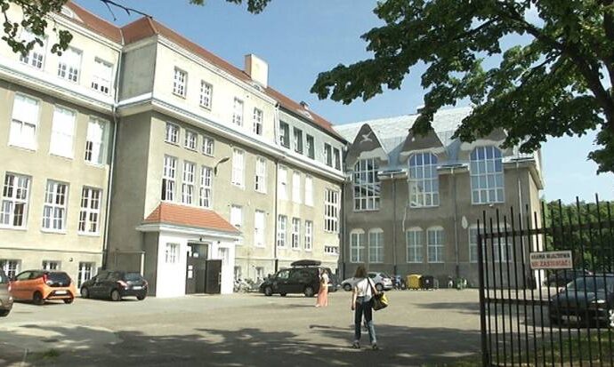 Prawie 500 uczniów w klasach pierwszych