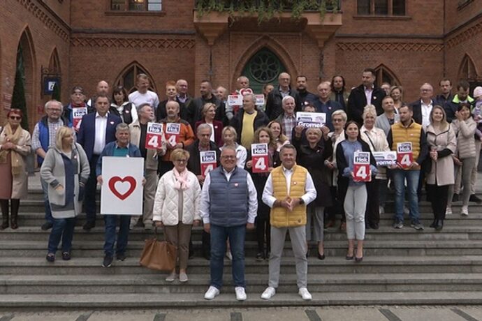 Hok i Gromek dziękują i podsumowują swoje działania (konferencja)