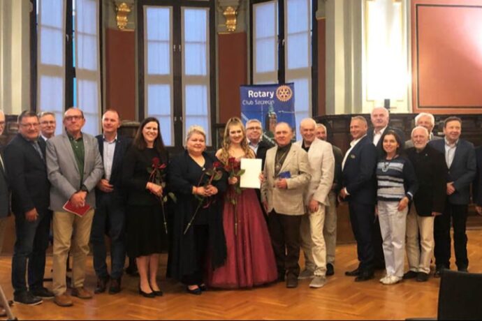 Weronika Włodarczyk ze stypendium artystycznym Rotary Club Szczecin