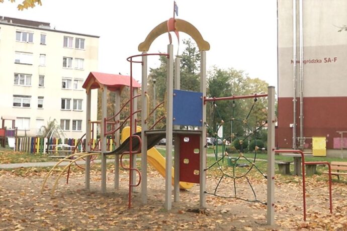 Modernizacja placu zabaw przy Nowogródzkiej