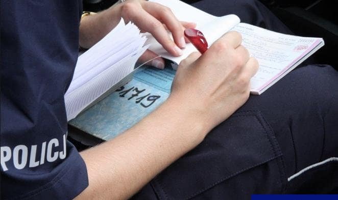 Złodzieje ujęci przez policjanta