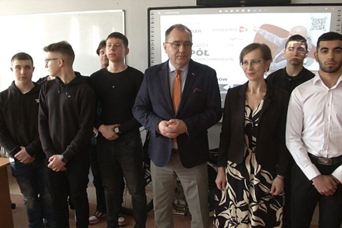 Powiat opłaci prawo jazdy mechanikom z „branżówki”