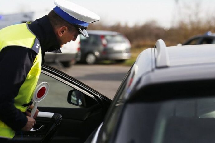 Prowadził pijany bez uprawnień