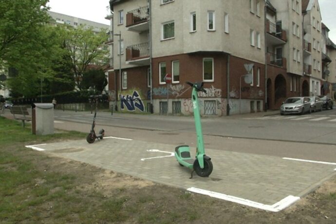 Zakończy się walka z porozrzucanymi hulajnogami