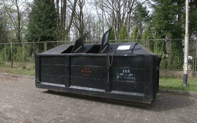 Postawiono kontener na banery