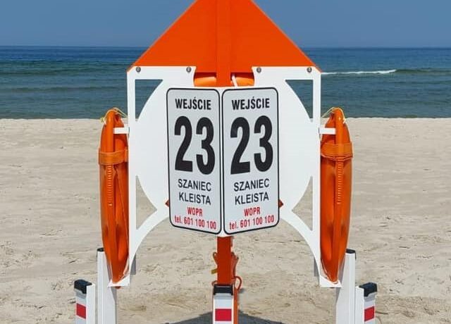 Stojaki Życia na kołobrzeskich plażach