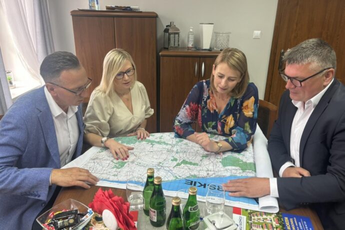 Rozmowy o ścieżce rowerowej łączącej Ustronie Morskie i Będzino