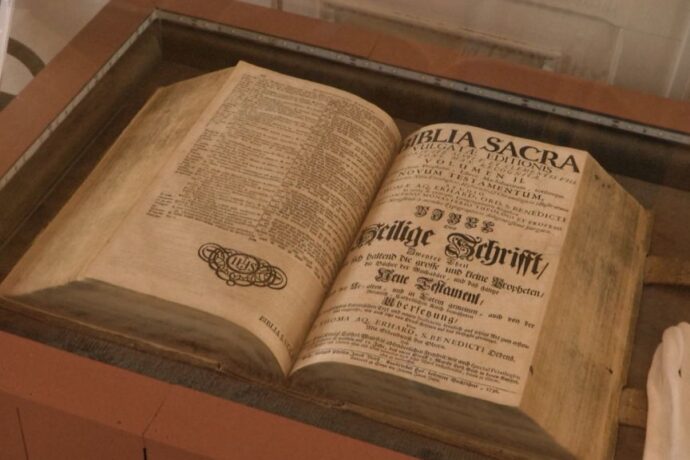 Wystawa historii Biblii w kołobrzeskim muzeum