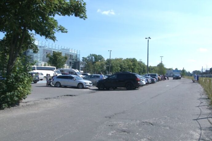 Zwracajmy uwagę na oznakowanie na parkingach