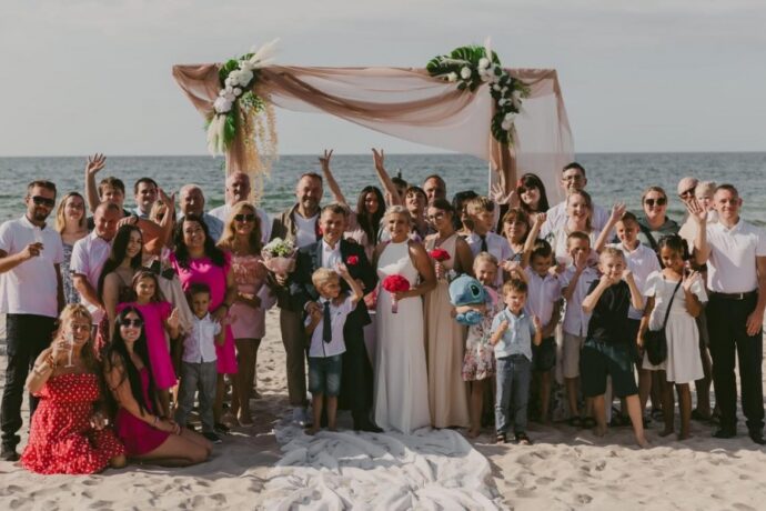 Ślub jak w bajce, czyli przysięga małżeńska na plaży
