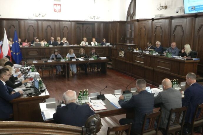 Nowe stawki podatków i opłat lokalnych przyjęte przez radnych