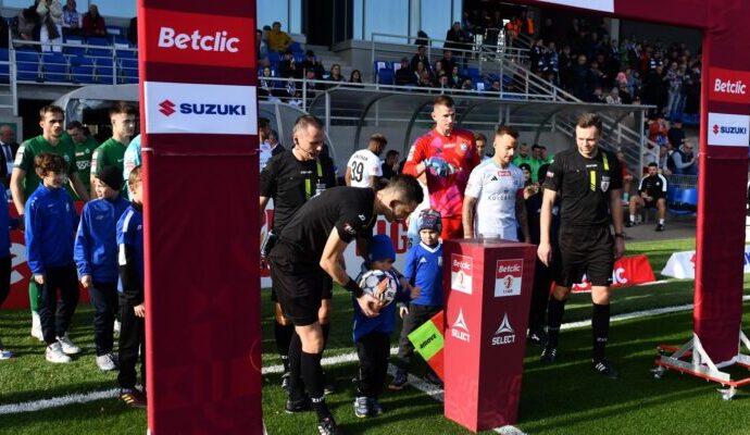Kotwica Kołobrzeg przegrywa z Wartą Poznań