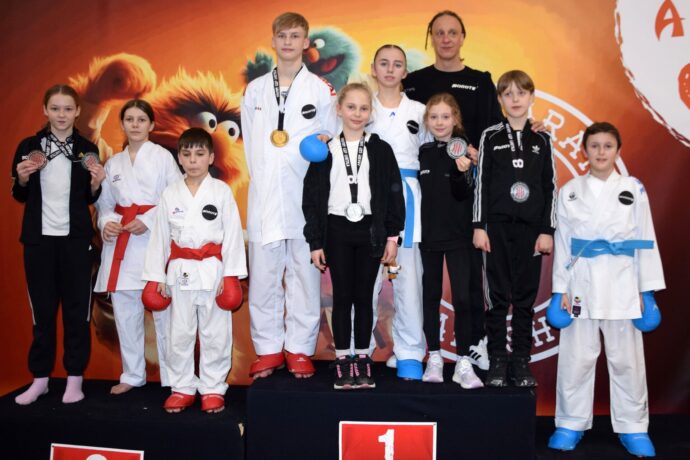 13 medali na Arashi Cup