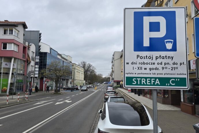 Jest petycja w sprawie płatnego parkowania w centrum