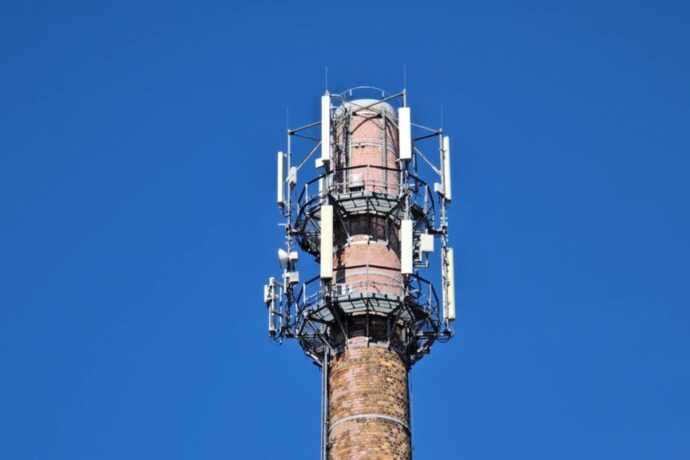 Znikną trzy nadajniki telefonii komórkowej