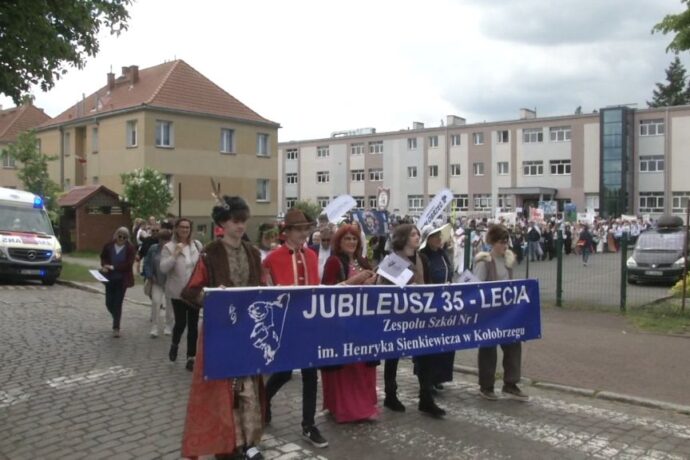 Korowód Sienkiewiczowski przeszedł ulicami miasta