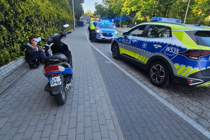Miał 2 promile i przewoził motorowerem pasażerkę