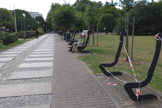 Miasto przeprowadza renowację ławek