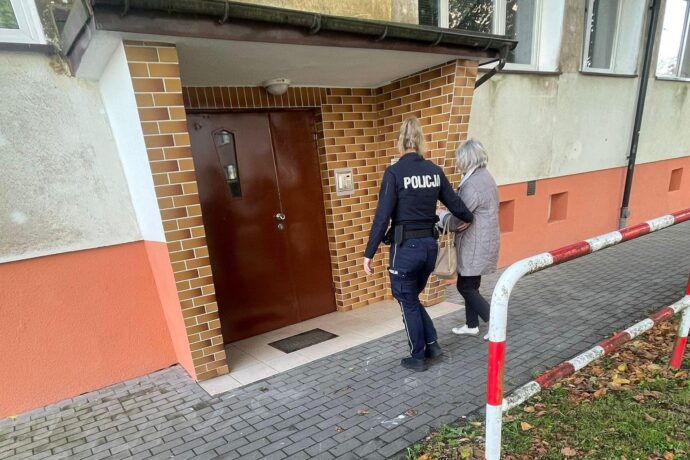 Dzielnicowe pomogły seniorce