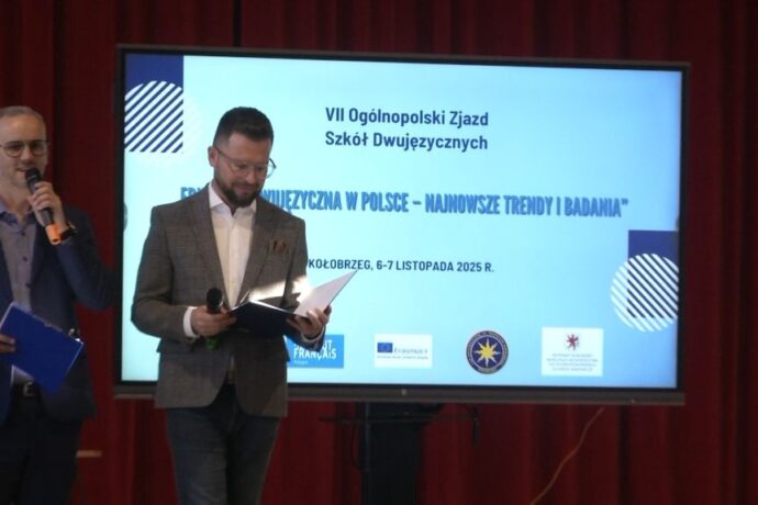 O edukacji dwujęzycznej w Polsce