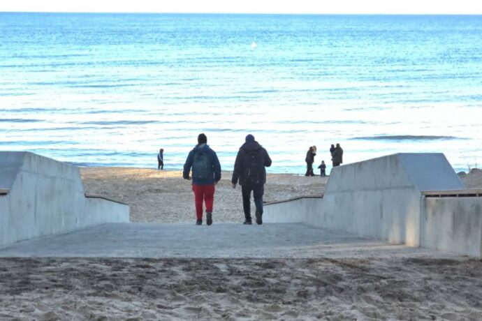 Kończy się przebudowa zejścia na plażę w Dzielnicy Zachodniej