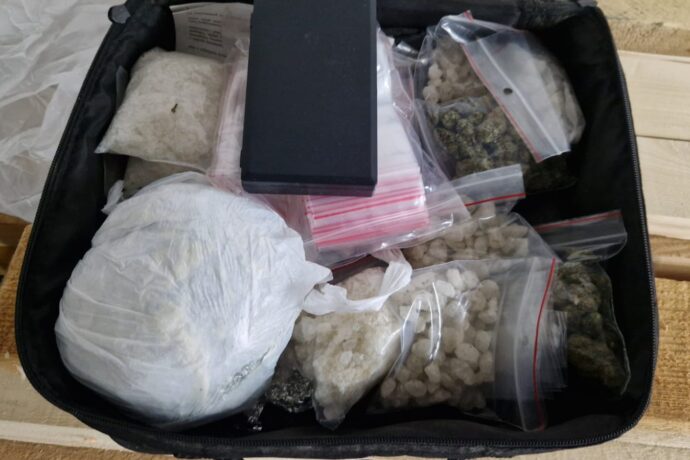 Zabezpieczyli ponad kilogram narkotyków