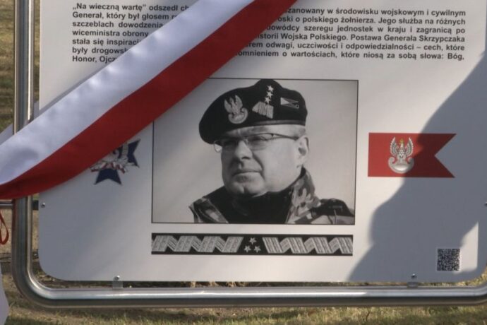 Nadanie imienia gen. broni Waldemara Skrzypczaka kołobrzeskiemu skwerowi