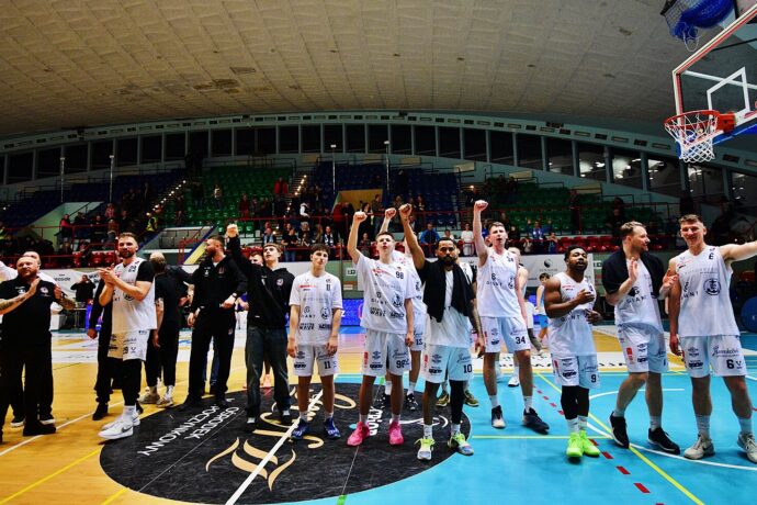 Coraz bliżej play off. W środę mecz na Milenium