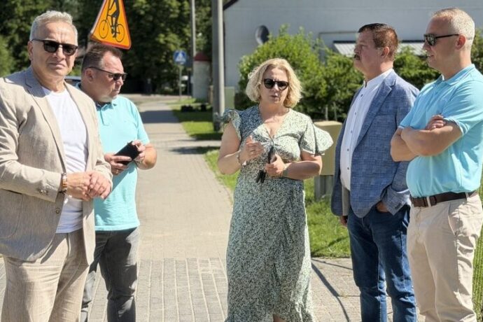 Rozmowy o remoncie drogi powiatowej Kołobrzeg–Korzystno