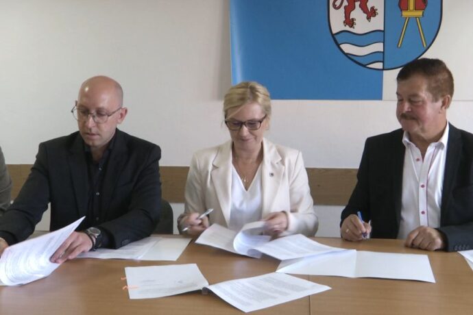 Umowy na dofinansowanie dróg w powiecie podpisane