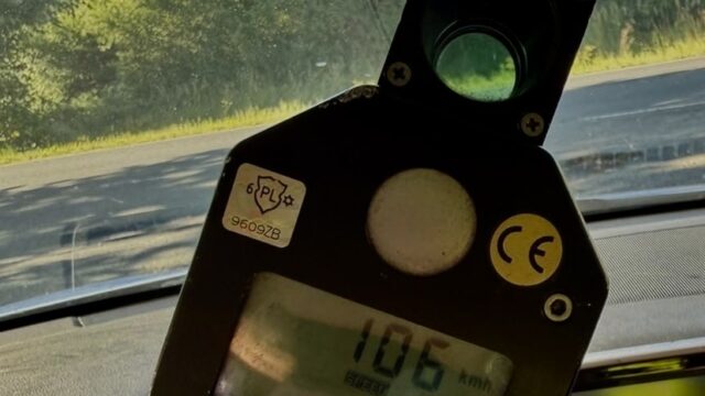 56 km/h za szybko w obszarze zabudowanym.
