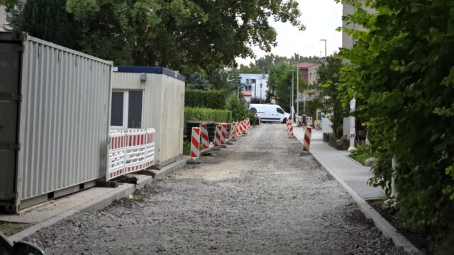 Remont ulicy Różanej potrwa dłużej
