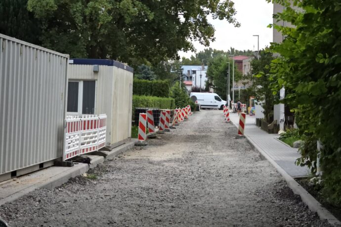 Remont ulicy Różanej potrwa dłużej