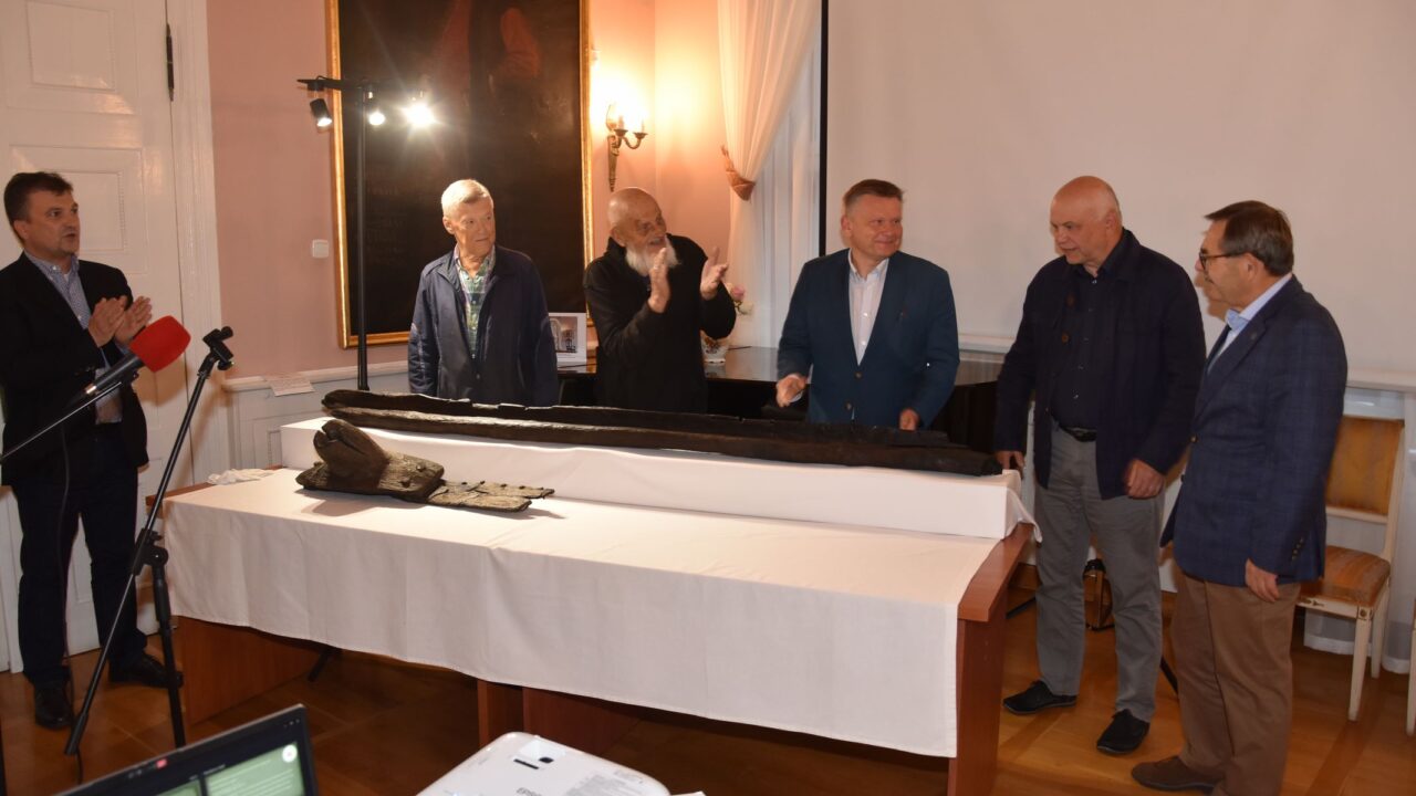 Wczesnośredniowieczny wrak z Parsęty w muzeum