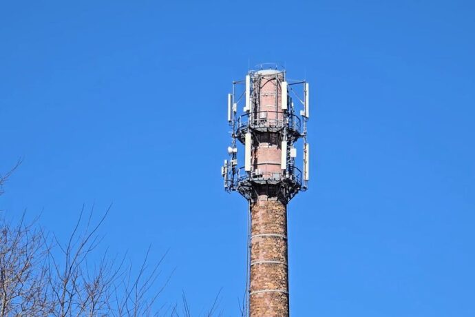 Wraca temat likwidacji masztu telefonii komórkowej