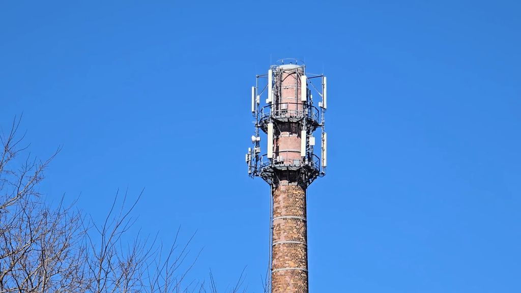 Wraca temat likwidacji masztu telefonii komórkowej